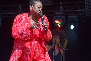 Calypso Rose en concert du festival du Bout du Monde 2016